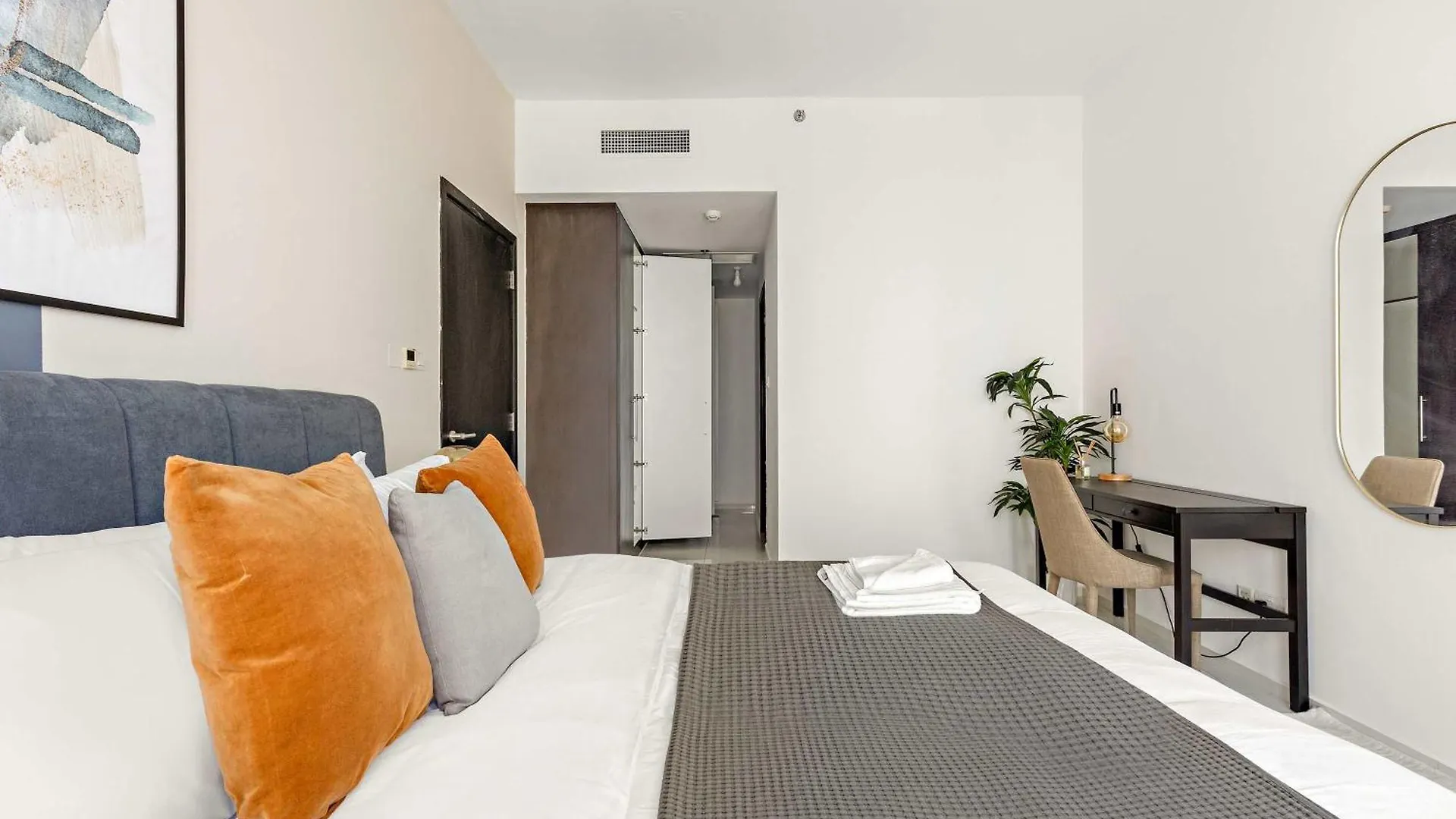 Apartament Silkhaus Chic 2Br In Horizon Tower Near Beach Abu Zabi